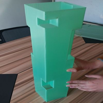 Rỗng PP Corflute Tree Guards Triangle Twinwall Bọc cây nhựa