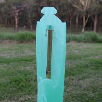 PP Tree Guard nhẹ, bền, chống nước và dễ cài đặt. Nó bảo vệ cây non khỏi gió, động vật và thiệt hại, với kích thước, màu sắc, độ dày và thiết kế tùy chỉnh.